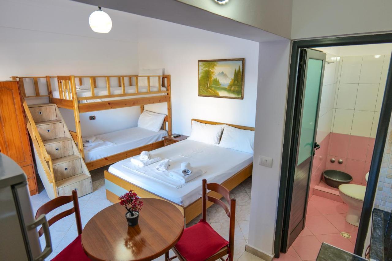 Guest House Gerard Ksamil Ngoại thất bức ảnh
