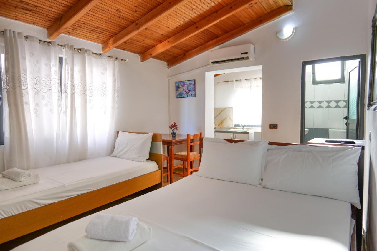 Guest House Gerard Ksamil Ngoại thất bức ảnh