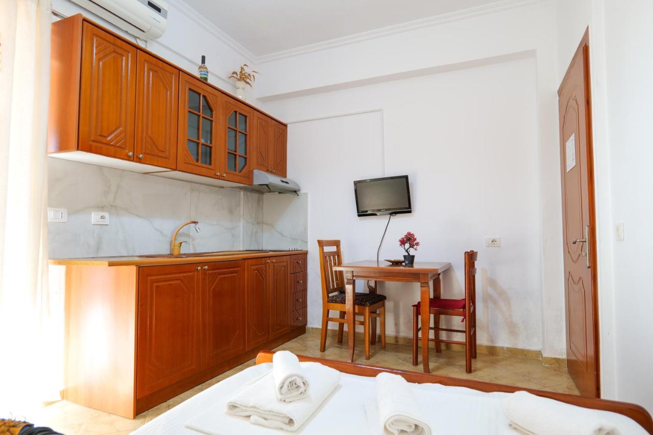 Guest House Gerard Ksamil Ngoại thất bức ảnh