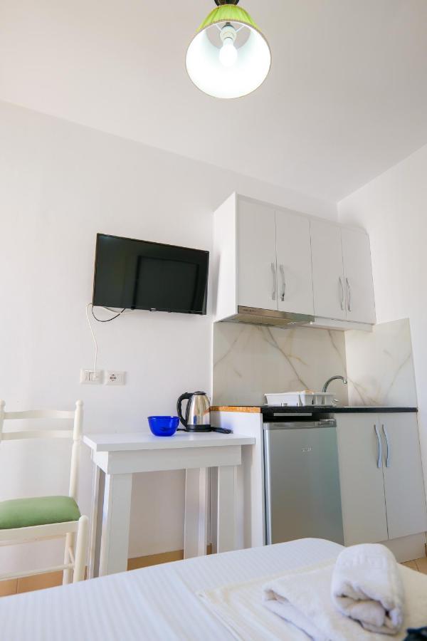Guest House Gerard Ksamil Ngoại thất bức ảnh