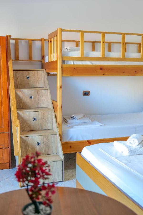 Guest House Gerard Ksamil Ngoại thất bức ảnh