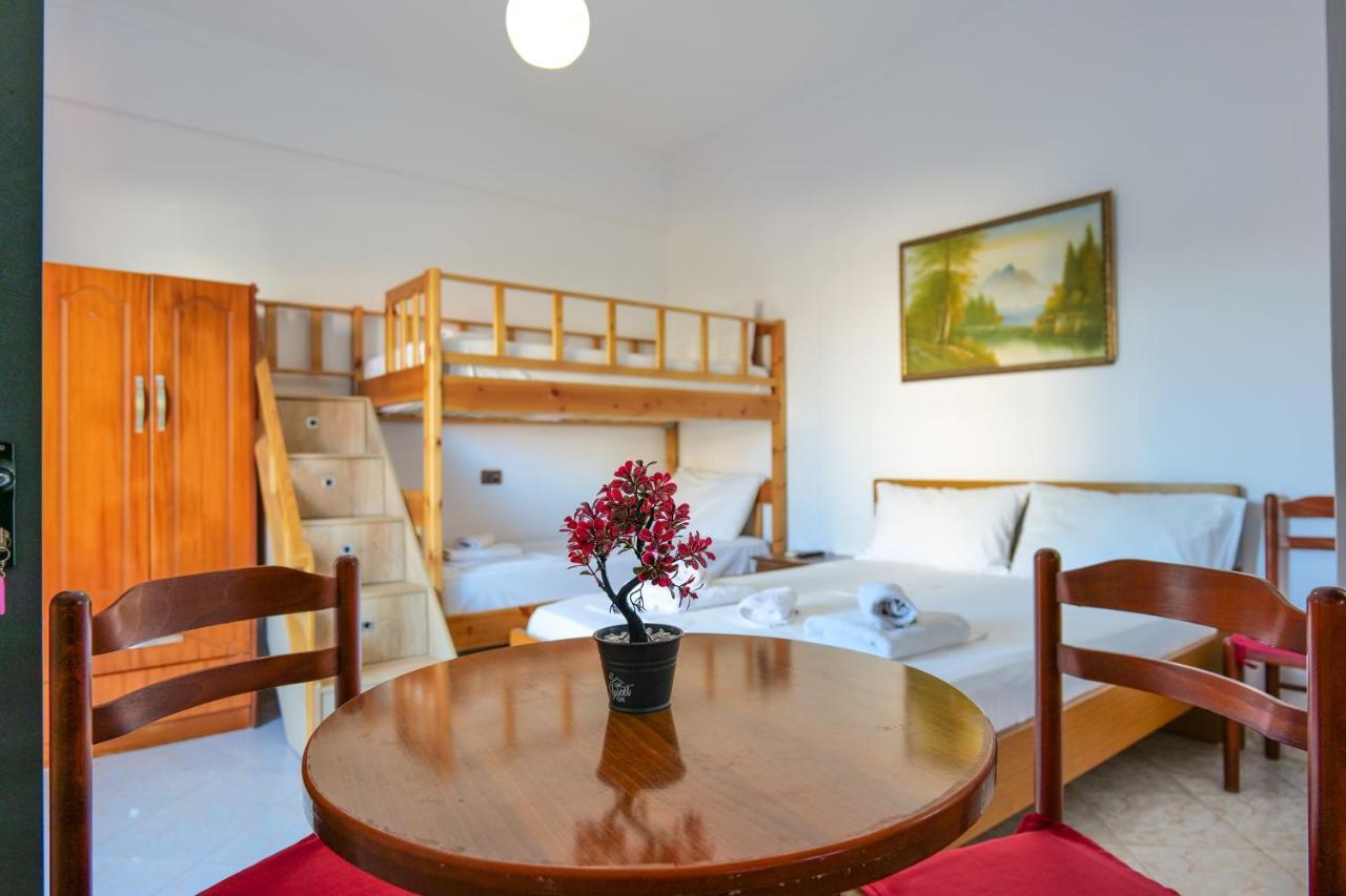 Guest House Gerard Ksamil Ngoại thất bức ảnh