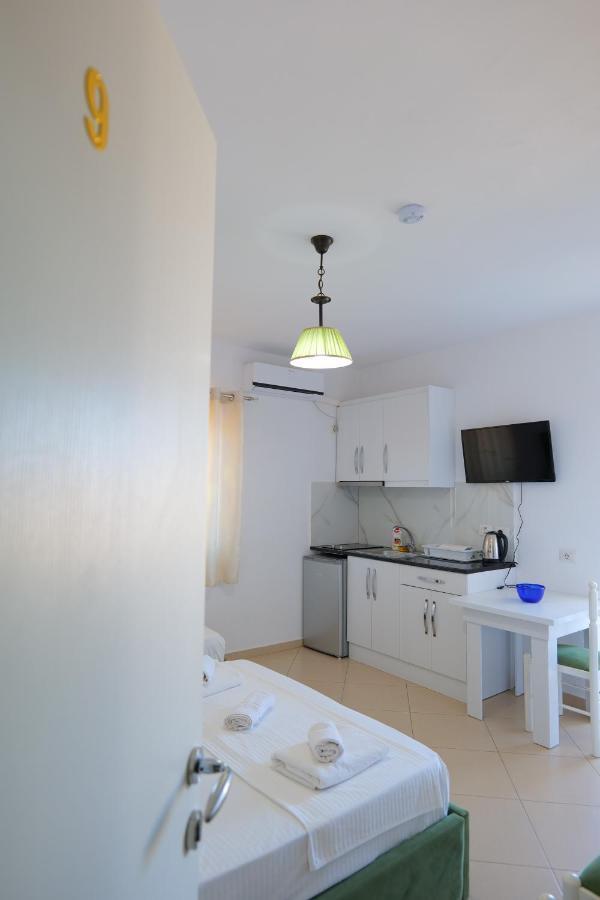 Guest House Gerard Ksamil Ngoại thất bức ảnh