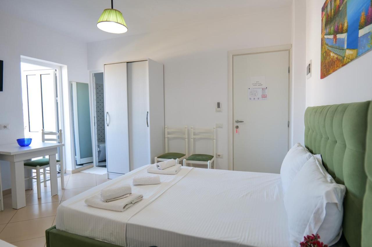 Guest House Gerard Ksamil Ngoại thất bức ảnh